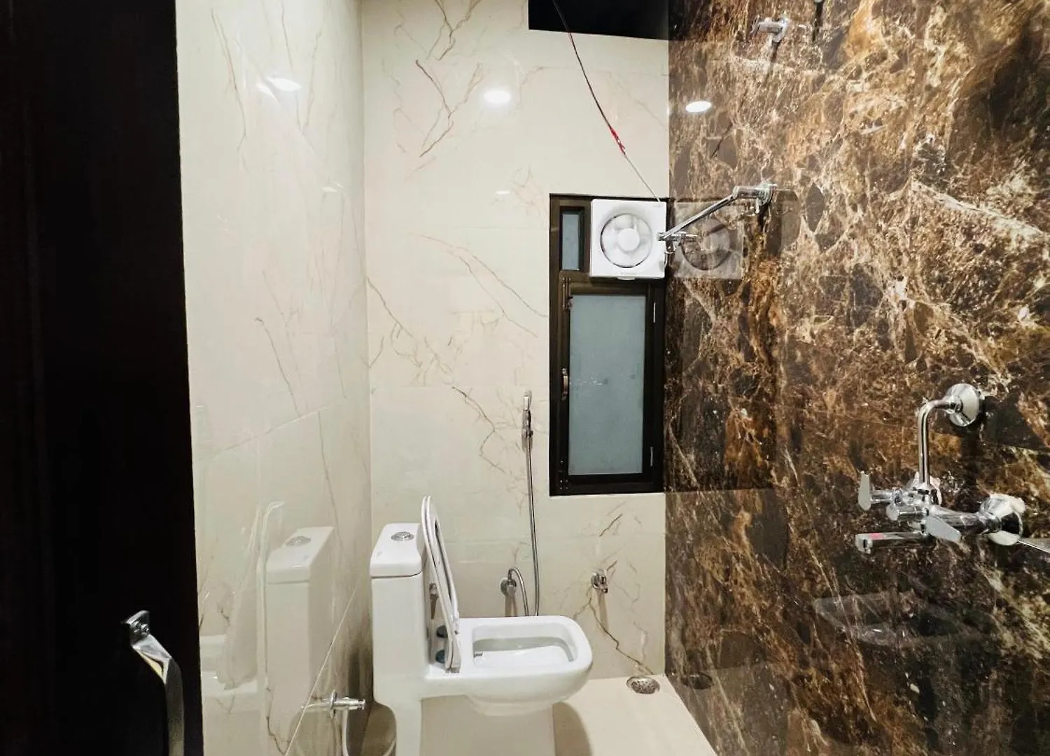Vishal Residency Hotel Varanasi Guest house