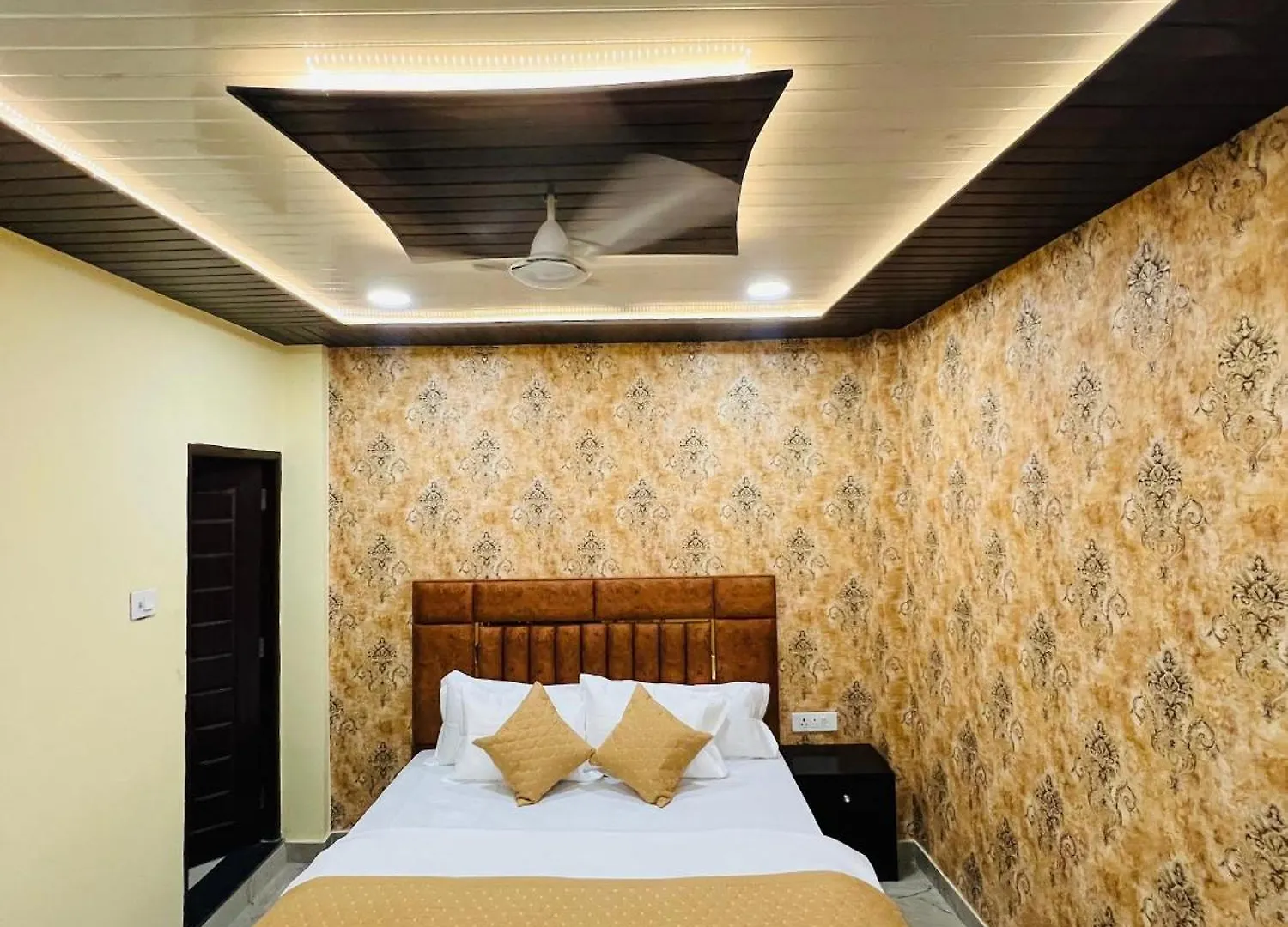 Vishal Residency Hotel Varanasi