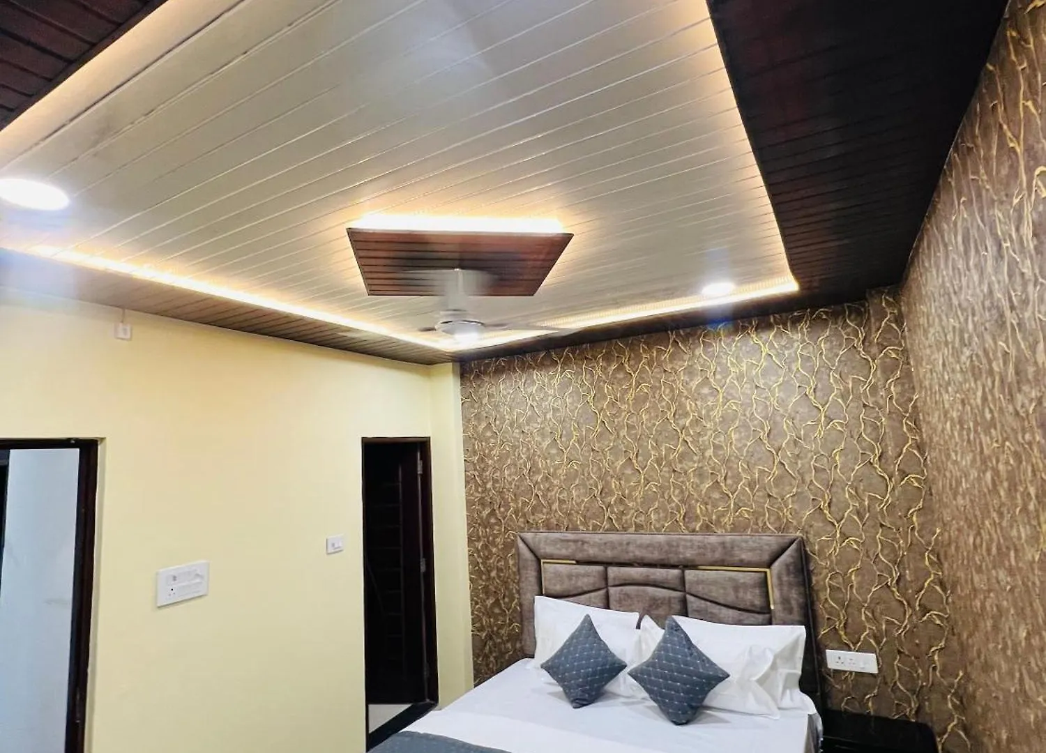 Guest house Vishal Residency Hotel Varanasi