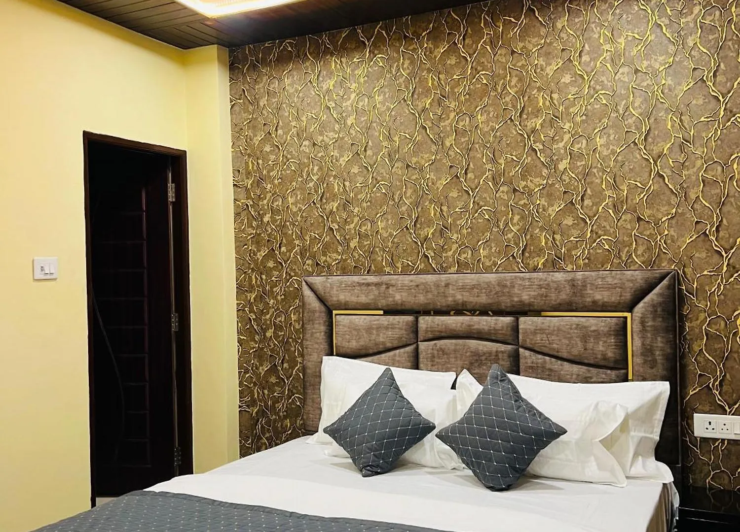 Vishal Residency Hotel Varanasi 0*,  India